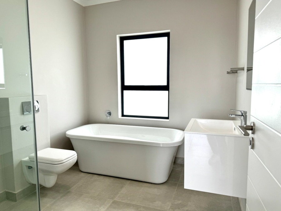 4 Bedroom Property for Sale in Verdeau Lifestyle Estate Western Cape